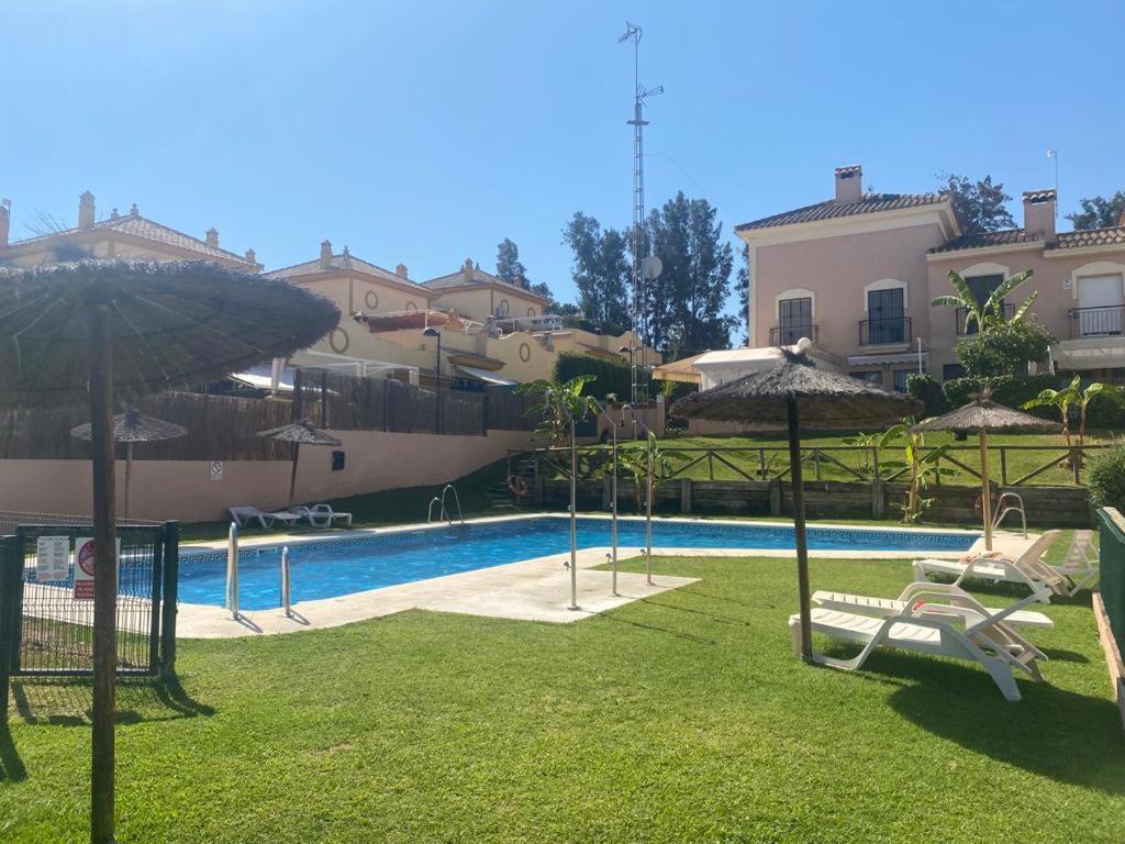 Villa Dulce Algarve Golf And Beach Islantilla Exterior foto